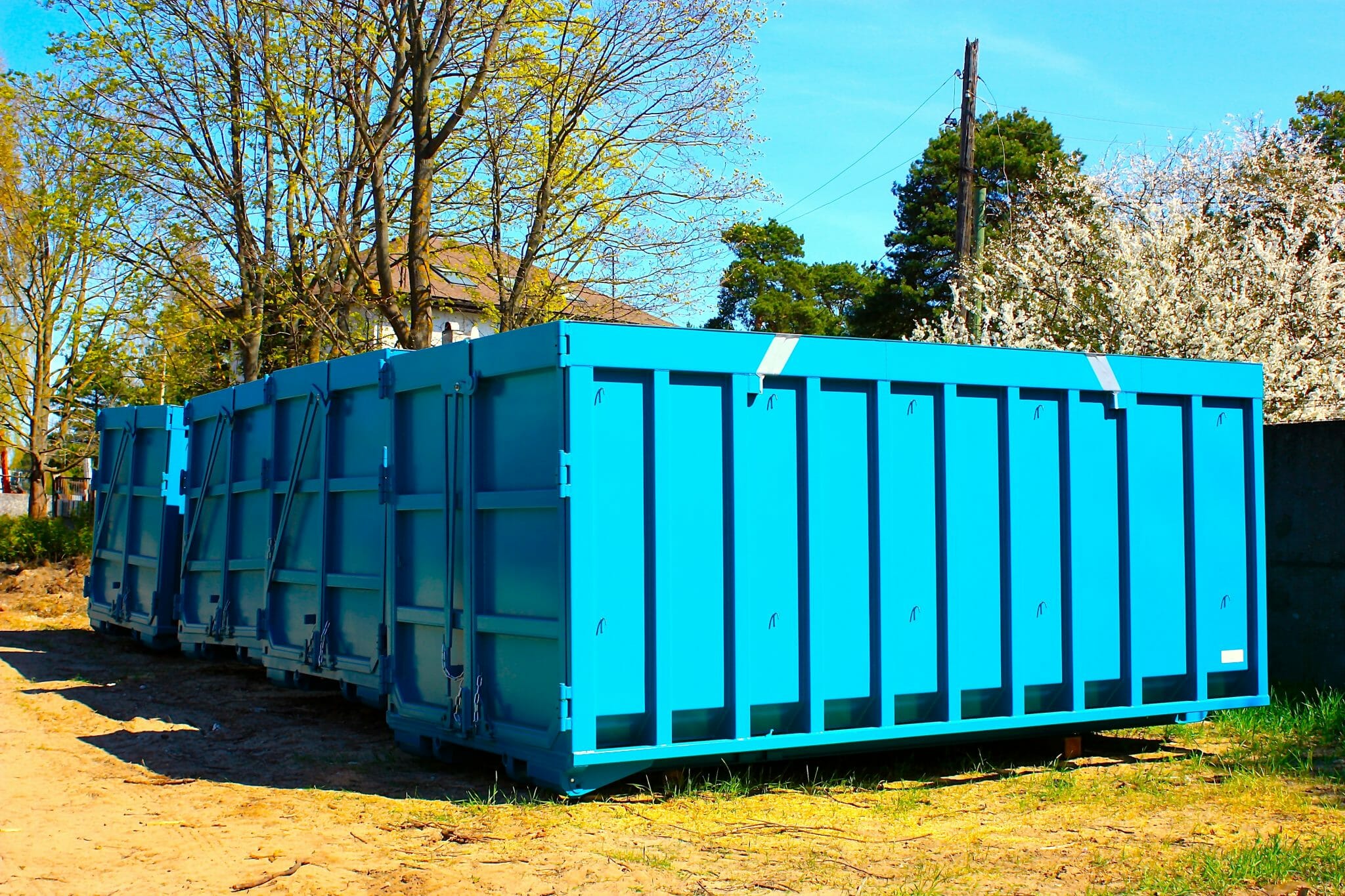 Waste container