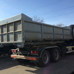 Container for wet waste