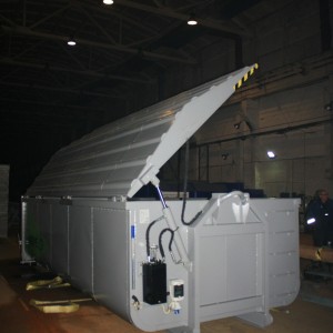 Container with roof